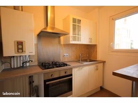 studio 1 pièce 28 m²