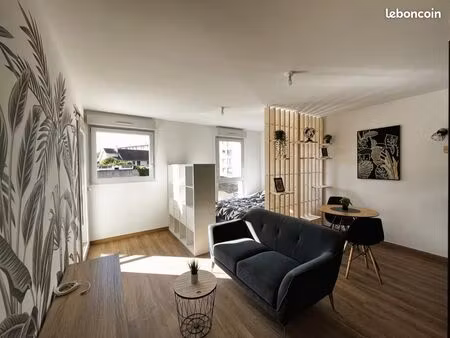 studio 1 pièce 27 m²