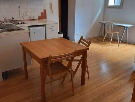 location appartement meublé - 33 5m2 - charges comprises
