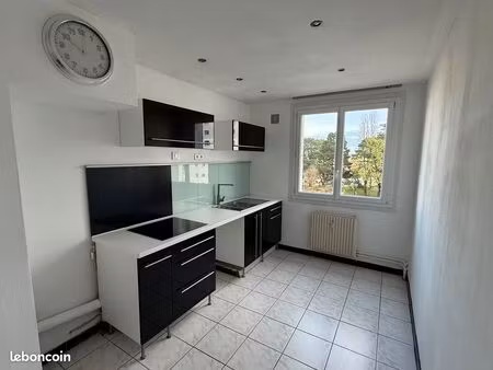 appartement lumineux de type t2 bis - ferriere - 4ème et dernier étage
