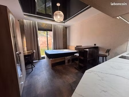 studio neuf meublé et équipé / insa  la doua