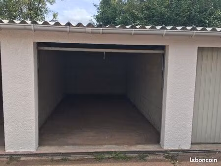 parking/box 12 m² epinay sur orge