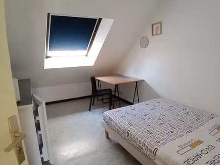 chambre meublée 350 cc