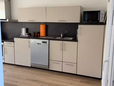 à louer f3 duplex avec terrasse tropézienne vico location à l’année
