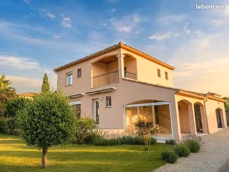 villa 6 pièces 151 m²