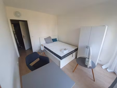 location meublée appartement 1 pièce 20 m² à rocquencourt (78150)  680 €