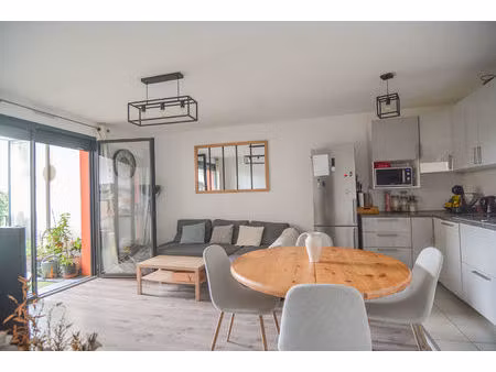 appartement merignac 2 pièce(s) 45m2 - limitrophe 'caudéran' - coup de coeur !