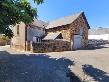maison de bourg  3 chambres  rénovée en 2017