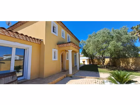mauguio : villa d'exception de 181 m2 5 chambres piscine