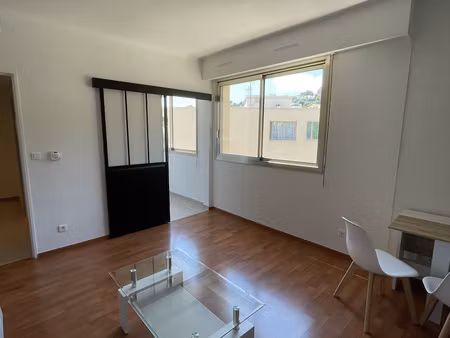 très beau studio entièrement rénové