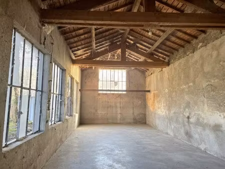 entrepôt de 66m² - route de belleville  guéreins