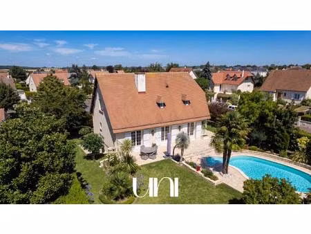 maison 6 pièces 142m2 avec piscine - colomby-anguerny