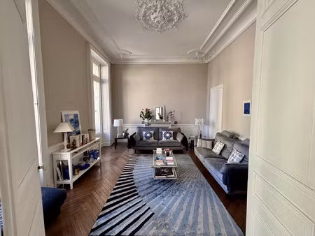 a louer - appartement t5 - cathédrale