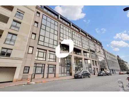 location bureaux 285 m² à 772 m²