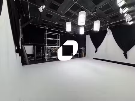 location local d'activités 167 m²