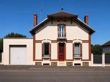 maison de 5 pièces de 147 m² à gien