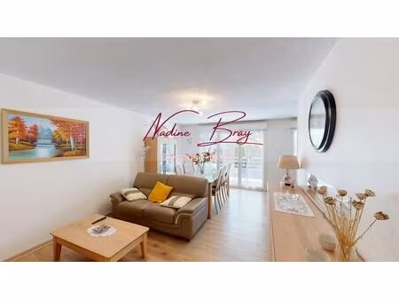 élégant appartement t4 avec balcon  garage et cave