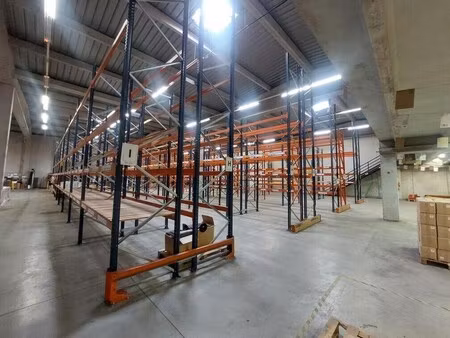 location local d’activités corbas 69960 2800m²