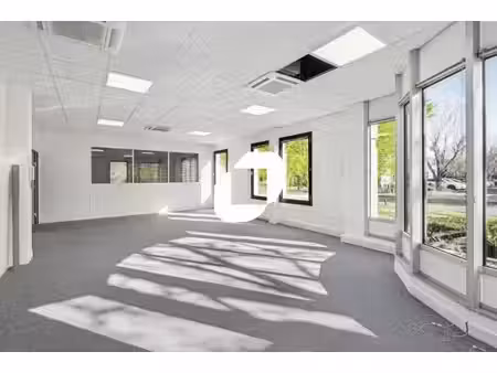 vente bureaux 155m² à 1861m²