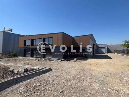 vente local d’activités mornant 69440 1101m²