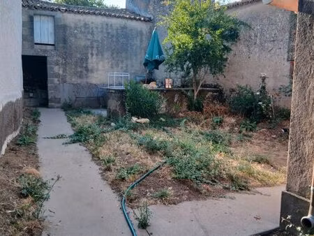 maison originale et discrète saint jouin de marne