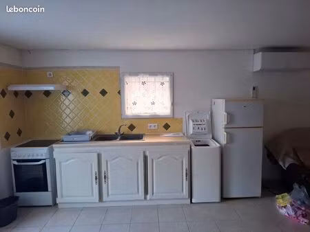 à louer studio meublé