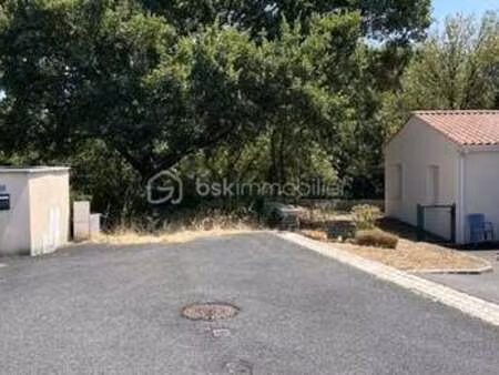 vente terrain à niort (79000) : à vendre / 1410m² niort
