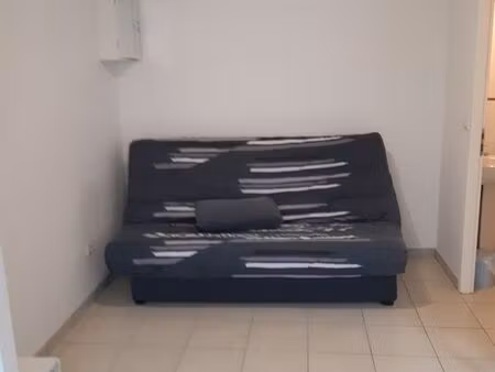 studio à louer à la rochelle