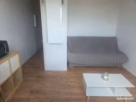 ​studio meublé dans résidence sécurisée avec parking — idéal étudiant pau