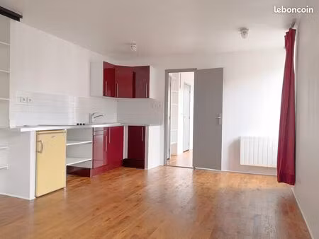 joli t2 avec balcon sur grand jardin chevreul / parc