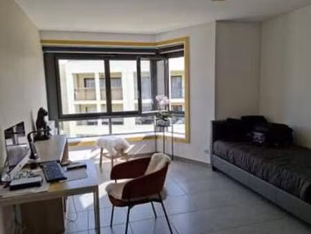 location appartement 2 pièces à dinard (35800) : à louer 2 pièces / 51m² dinard