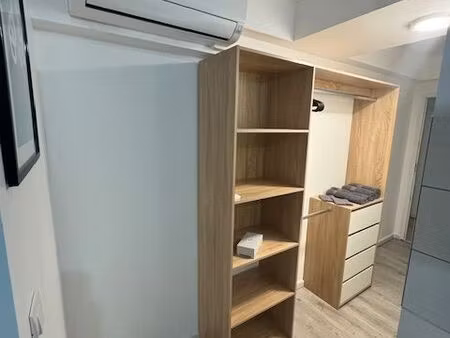 joli f2 meublé tout équipé avec climatisation  idéal étudiant  jeune actif ou bail mobilit