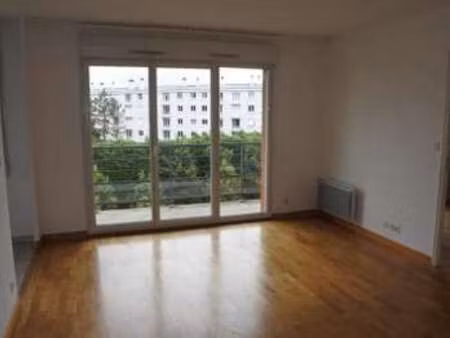 location appartement 2 pièces à nantes (44000) : à louer 2 pièces / 45m² nantes