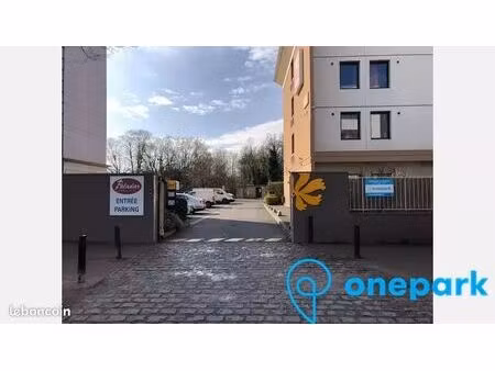 parking/box 12 m² gennevilliers