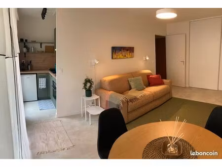 grand studio + garage et terrasse