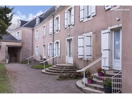 appartement 2 pièces 67 m²
