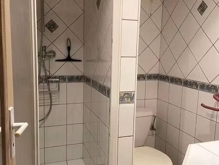 loue petit appartement meublé