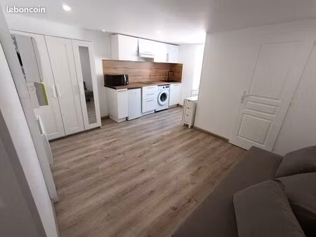 studio rénové et meublé à neuf centre-ville pertuis