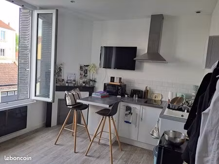 studio meublé lumineux et parfaitement équipé