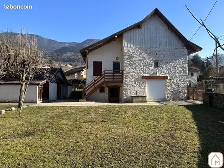 maison 6 pièces 140 m²