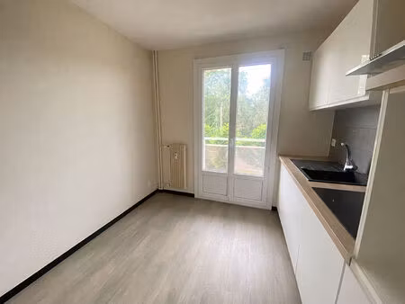 appartement t1 34 66 m2 - balcon  cave et ascenseur - secteur stade malleval à roanne