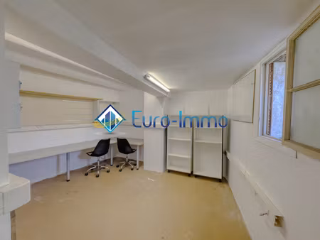 local à usage d'entrepôt - 66m2