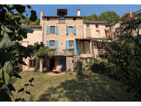 maison avec jardin et garage  plein centre st antonin!
