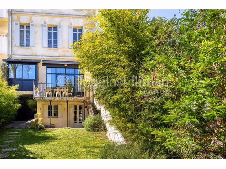 maison de luxe à vendre dans le quartier hôtel de ville-quinconce-saint seurin-fondaudège