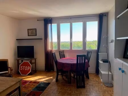 chambre en colocation meublée