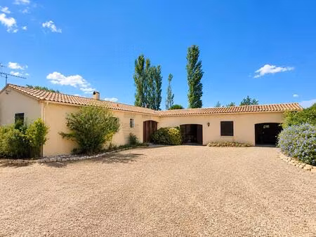 lezignan corbieres  maison d'exception 170 m2  7 pieces  4 chambres sur 3000 m2 de terrain
