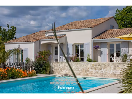 breuillet - villa avec piscine et belle vue degagee