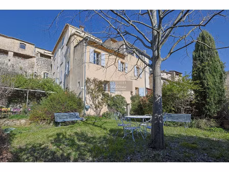 maison de luxe à vendre à saignon