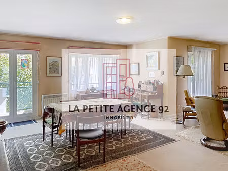 châtillon. vieux bourg. résidence la galande. appartement familial de 116 m². double séjou