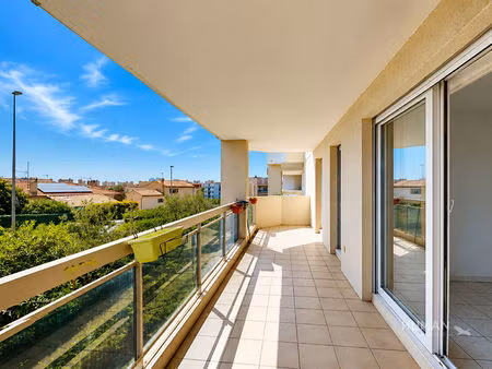 grand 2 pièces avec terrasse de 16 m²  garage et cave